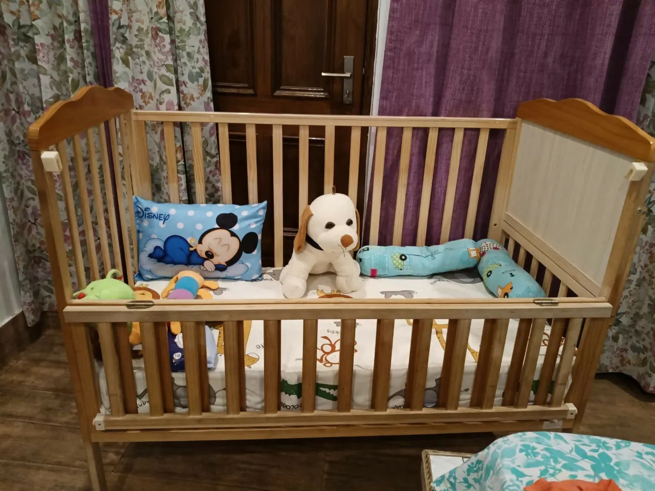 BABYHUG Lily Wooden Cot, Dimensions: 149×64×104 cm