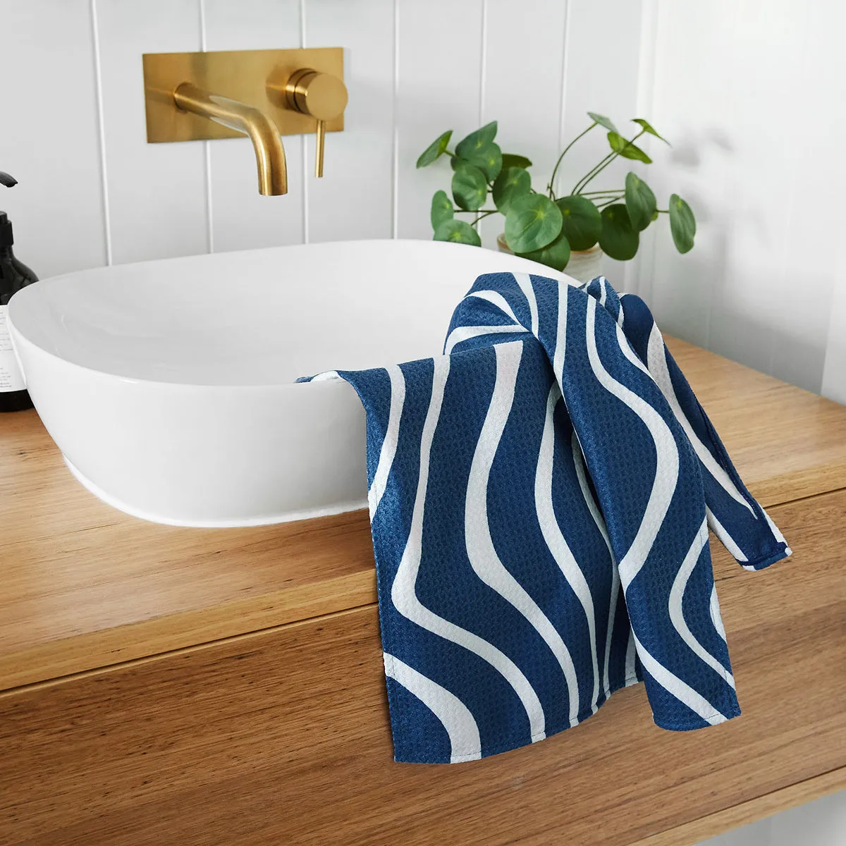 Dock & Bay Bath Towels - Tide Break Navy - Outlet