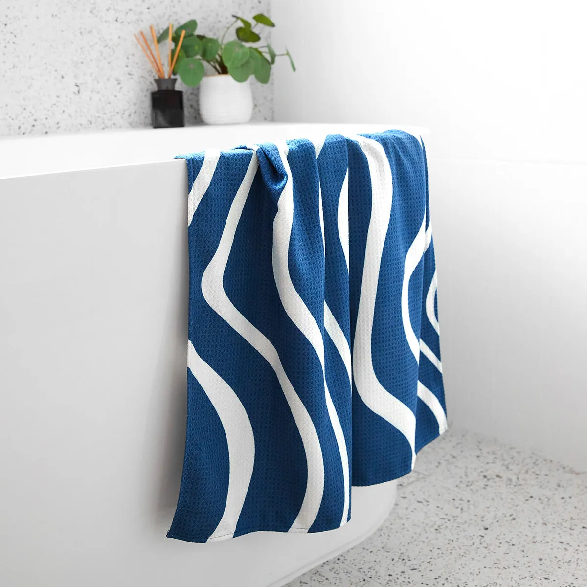 Dock & Bay Bath Towels - Tide Break Navy - Outlet