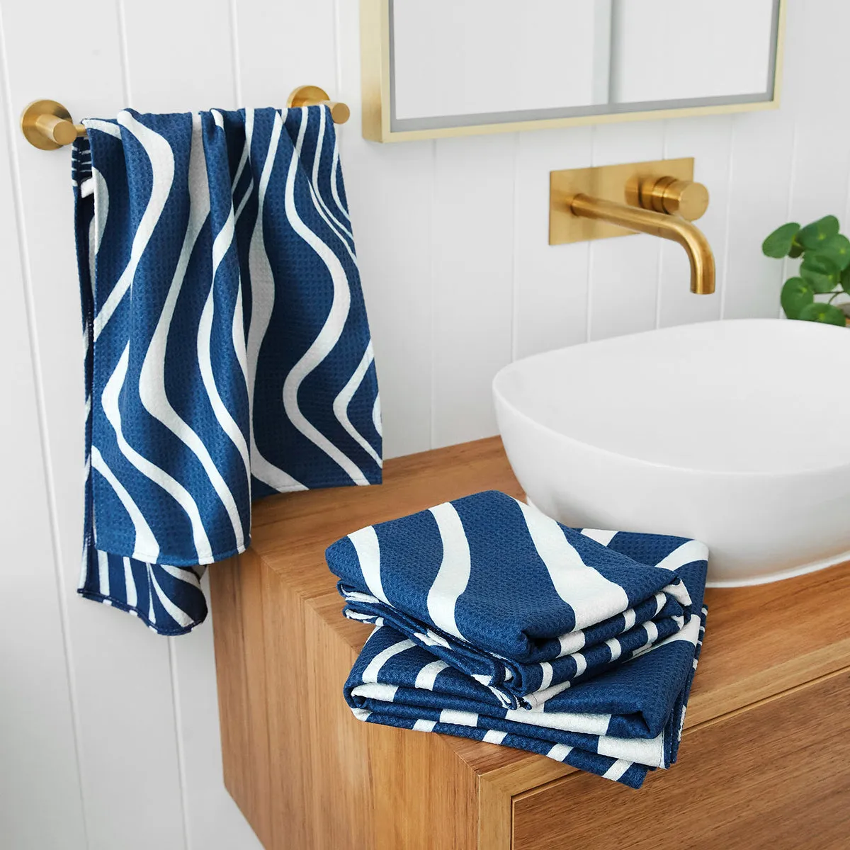 Dock & Bay Bath Towels - Tide Break Navy - Outlet
