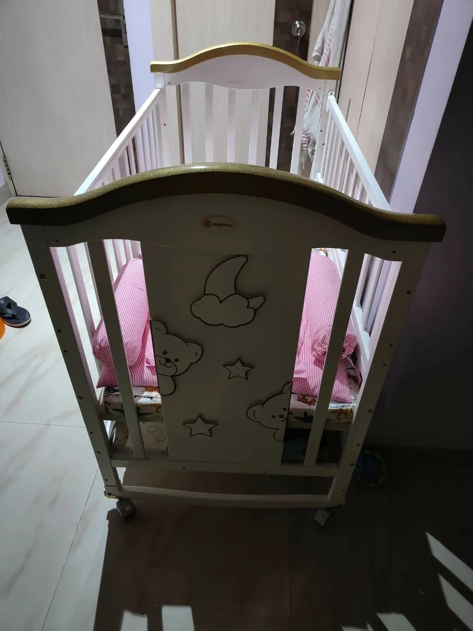 HUNY HUNY Baby Crib Bed Pinewood 12 in 1 Rocking Cot -Milky White- With Mattress and Mosquito Net & Adjustable Stand