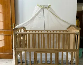 HUNY HUNY Crib/Cot for Baby (HHWBB716-WM) with Mattresses and BABYHUG Drysheets, Dimensions: 123×66×100 cm