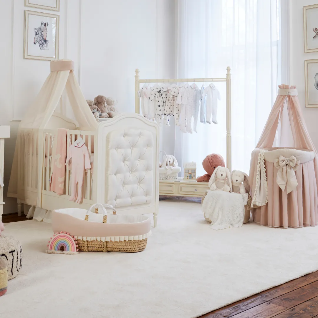 Ivy Rose Classic Crib