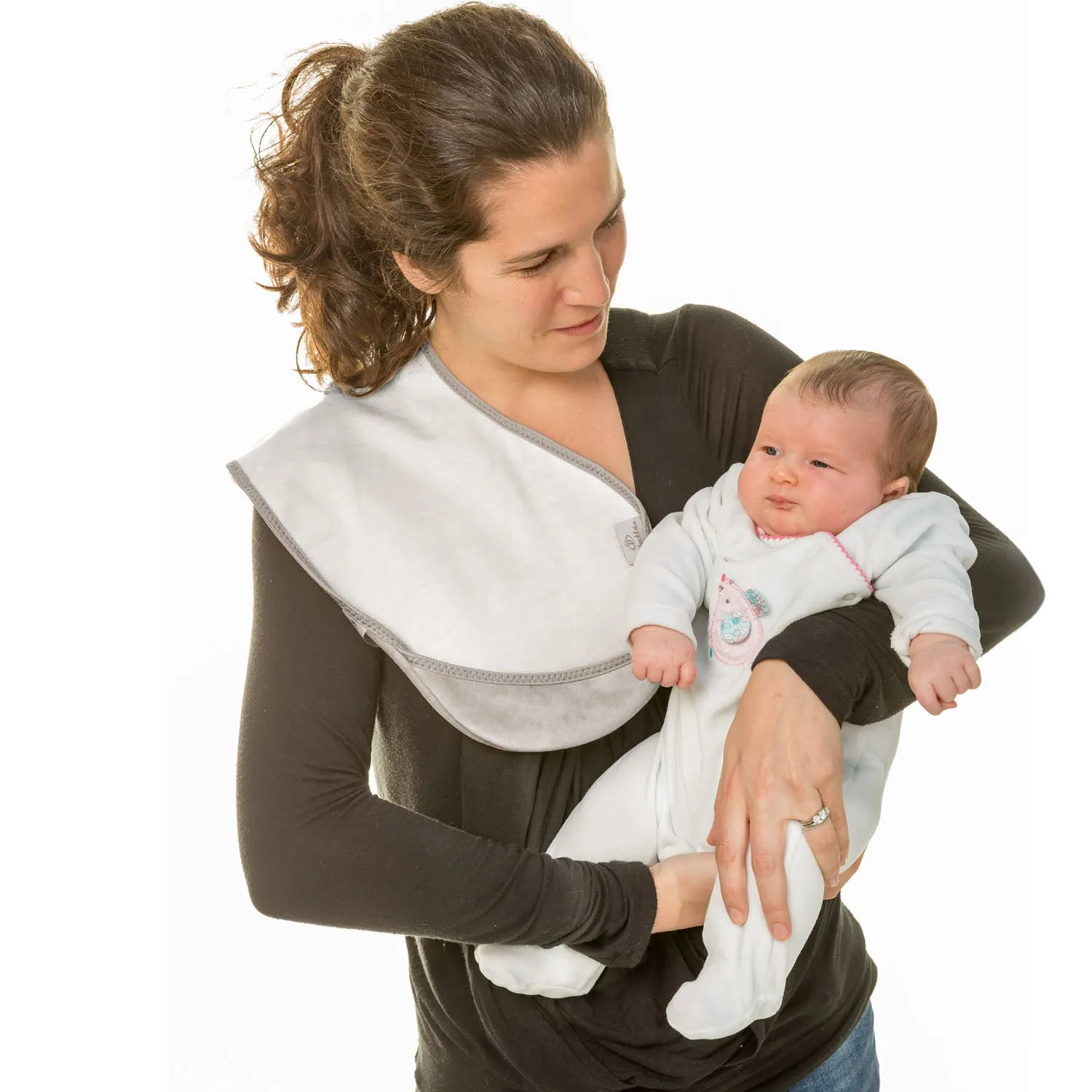 Newborn Plush Burp Cloth with Pockets in White & Grey