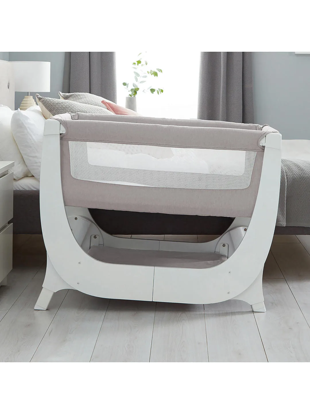 Shnuggle Air Bedside Crib - Stone Grey (1 year local warranty on manufacturing defects)