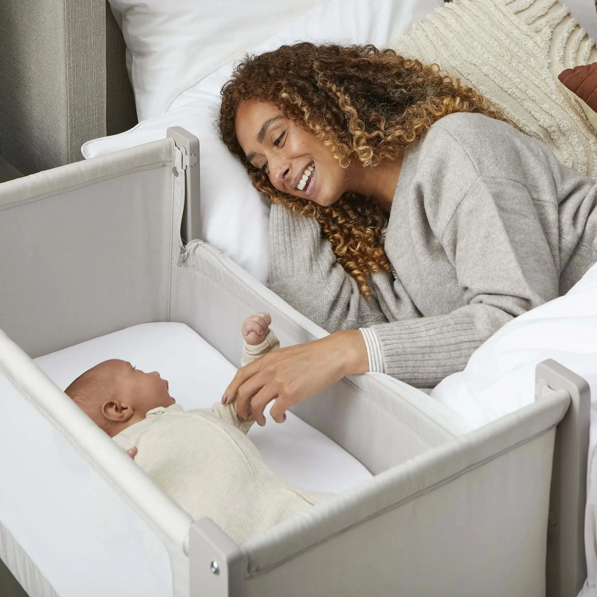 Shnuggle Air Lite Bedside Crib